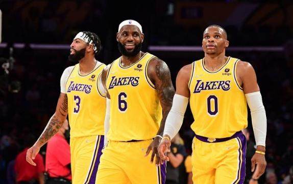 德州扑克APP-巨头合体磨合阵痛不可少 老詹:能解决问题是关键